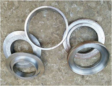 Roller cover for ring die type pellet mill