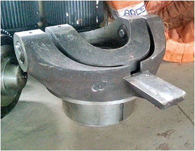 Safety seat for horizontal type pellet mill
