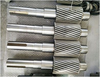 Small gear for horizontal type ring die pellet mill